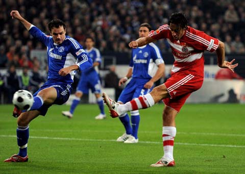 轻球员的引 轻球员的引