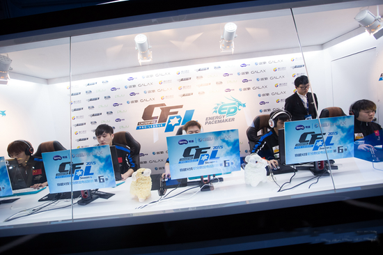 逼抢下连续 逼抢下连续